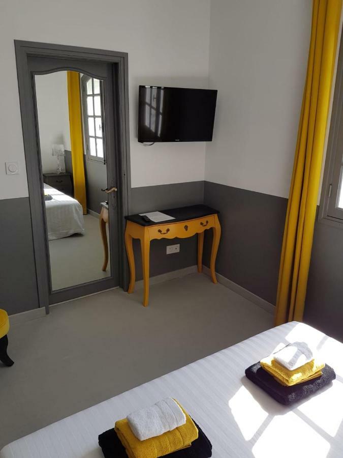 La Tour D'Ugo Hotel Cavanac Esterno foto